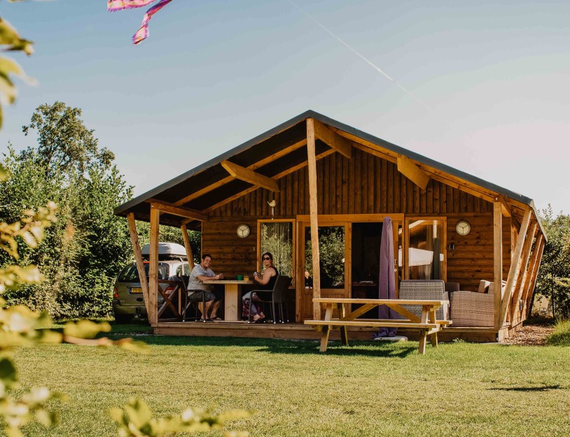 10. Oehoelodge - vliegerbeetje.jpg