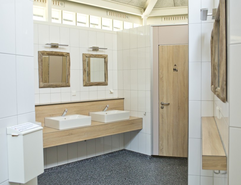 Sanitair - Specht overzicht dameskant (large).jpg