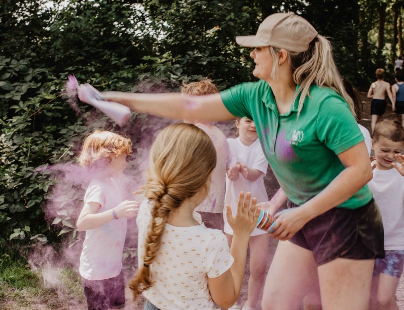 Camping-de-kleine-wolf-faciliteit-animatie-colorrun-5.jpg