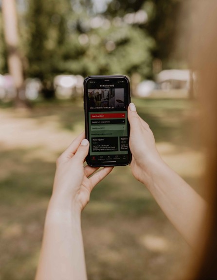 Camping-de-kleine-wolf-app-homepage-kampeerveld.jpg