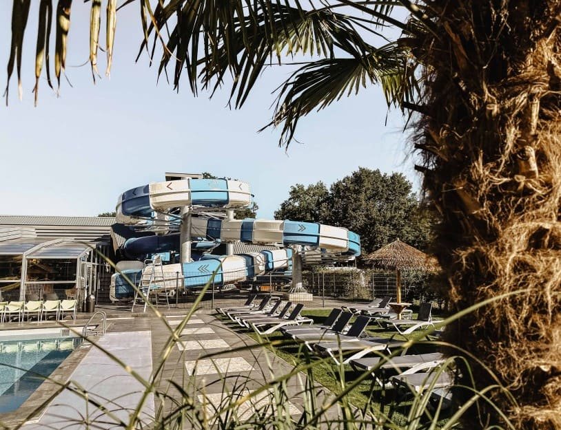 camping-de-kleine-wolf-faciliteit-zwembad-duoglijbaan-aanzicht-9+(1)-min-klein.jpg