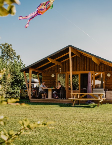 Oehoelodge - vliegerbeetje.jpg