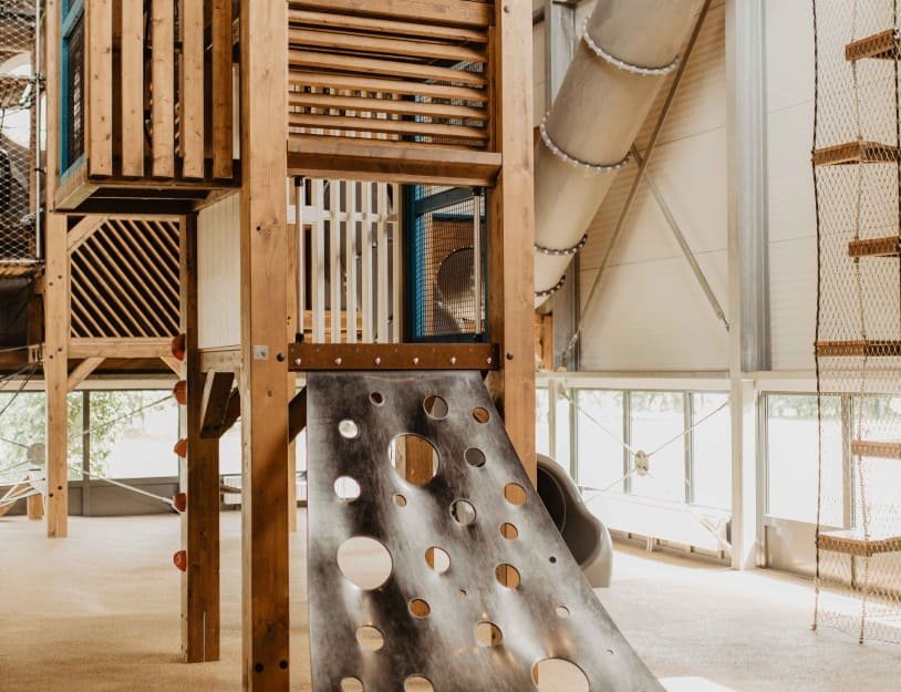 camping-de-kleine-wolf-faciliteit-indoorspeeltuin-toren-klein.jpg